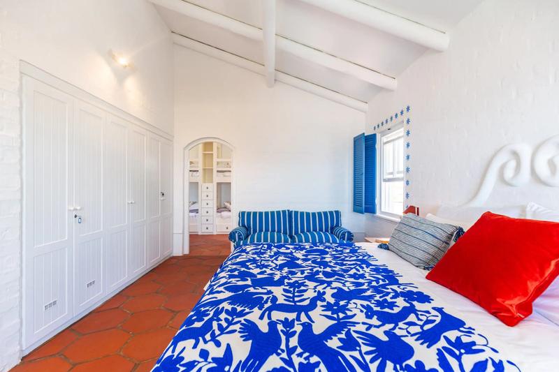 To Let 6 Bedroom Property for Rent in Beachy Head Western Cape
